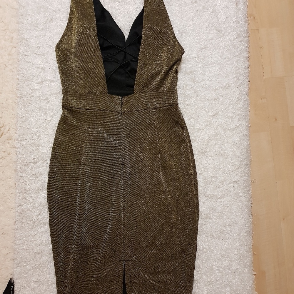 Dress - Picture 2 of 4